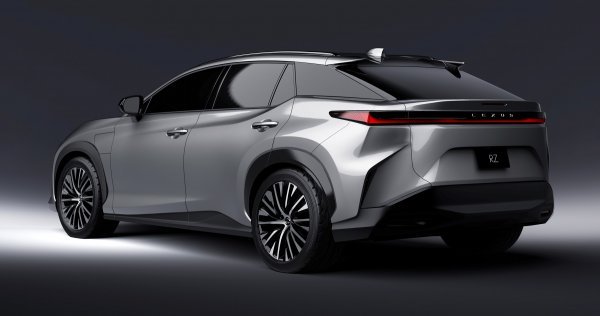 Lexus RZ 450e je njihov prvi potpuno električni SUV model