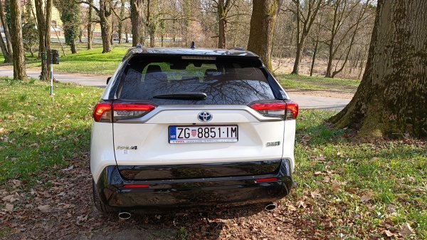 Toyota RAV4 Plug-in 2.5 HSD AWD 5 D e-CVT Style