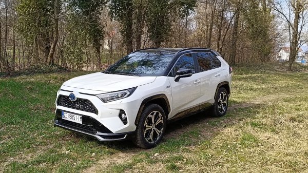 Toyota RAV4 Plug-in 2.5 HSD AWD 5 D e-CVT Style