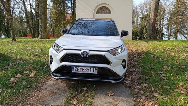 Toyota RAV4 Plug-in 2.5 HSD AWD 5 D e-CVT Style