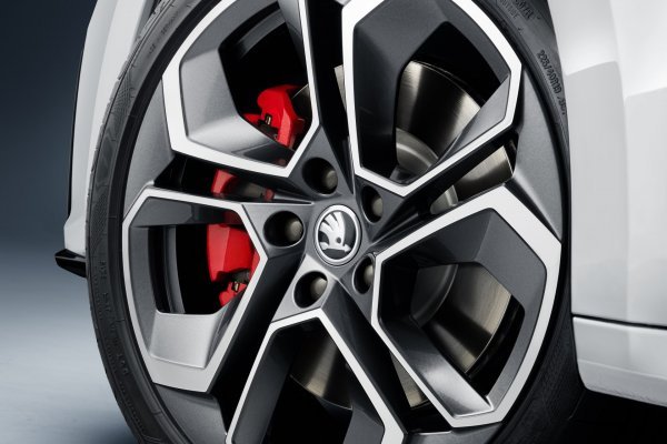 Škoda Octavia RS iV ima upečatljive crvene kočione čeljusti