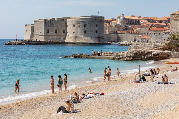 Sve brojniji turisti u Dubrovniku