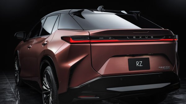 Lexus RZ 450e