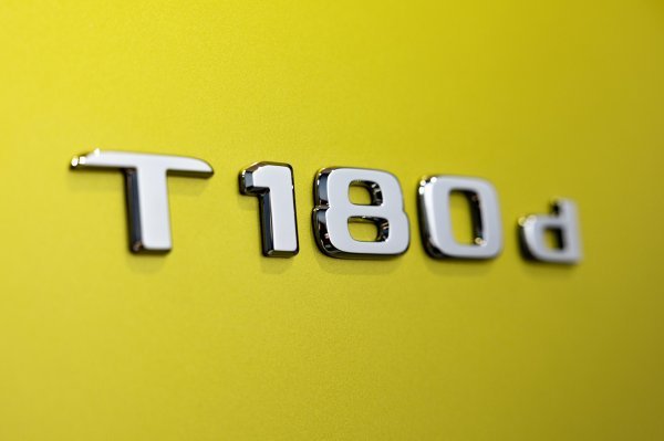 Mercedes-Benz T 180 d limonit žuta