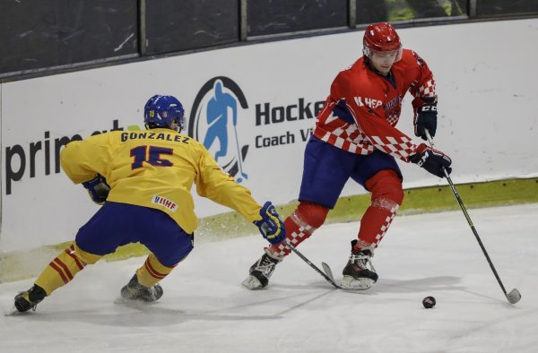 Svjetsko prvenstvo Divizije II skupine A u hokeju na ledu: Hrvatska - Španjolska