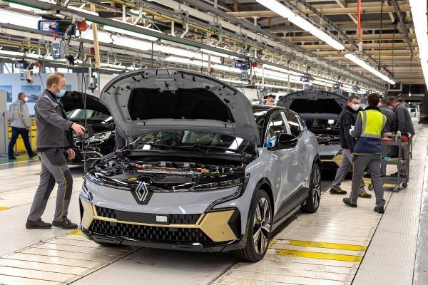 Renault Mégane E-TECH Electric utire put mobilnosti bez ugljika