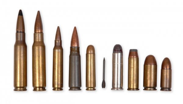 Ilustracija / Flešeta između nekoliko vrsta metaka raznih kalibara