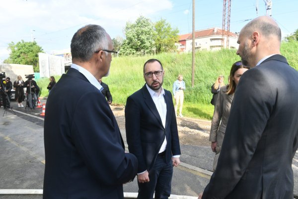Tomislav Tomašević obišao mjesto puknuća cijevi u Strojarskoj