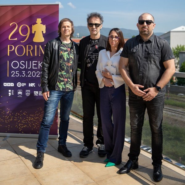 Edina Vukojević, Kristijan Rahimovski, Marijan Brkić, klavijaturist Berislav Blažević 