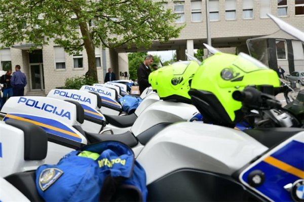 Prometna policija nabavila 31 najmoderniji motocikl BMW-a