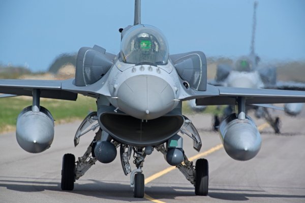 Turski F-16