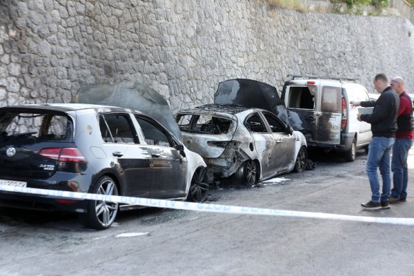 Zapaljeni automobili u Rijeci