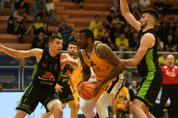 KK Split - KK Škrljevo