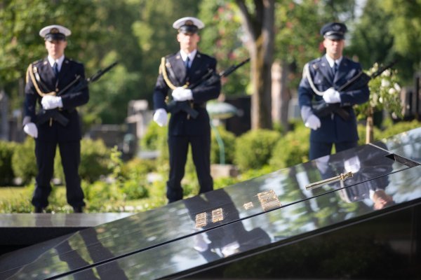 Polaganje vijenaca na Tuđmanov grob