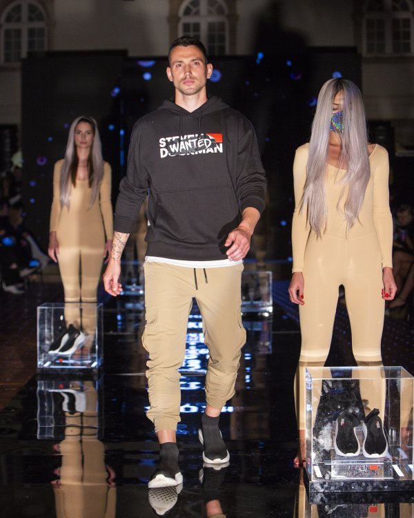 Modna revija brenda Steven Dockman