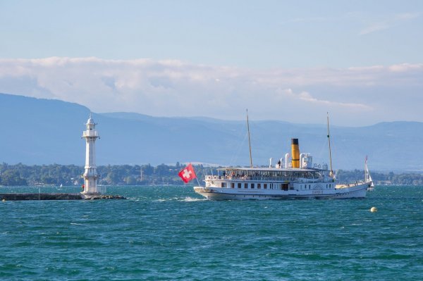 I Švicarska ima pristup kanalu Rajna-Majna-Dunav