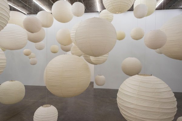 Isamu Noguchi papirnate lampe