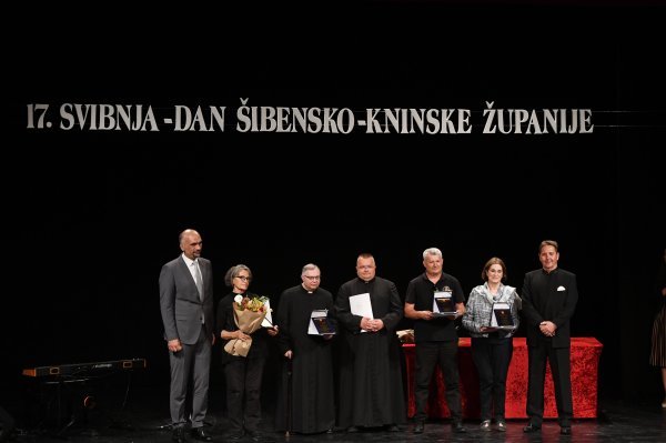 Svečana sjednica Šibensko-kninske županije kojoj je prisustvovao predsjednik Milanović