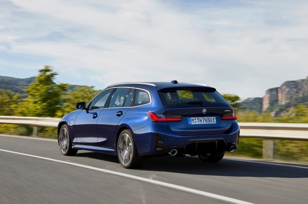BMW 330e Touring