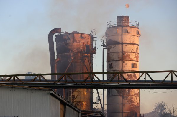 Jedna osoba ozlijeđena u eksploziji silosa i požara u pilani