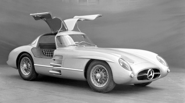 Mercedes-Benz 300 SLR 'Uhlenhaut Coupé' iz 1955. prodan za rekordnih 135 milijuna eura