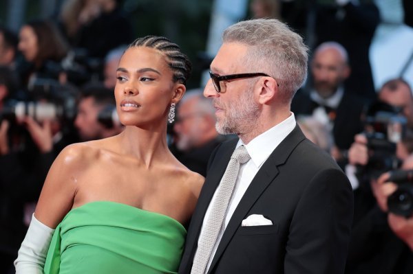 Vincent Cassel i Tina Kunakey