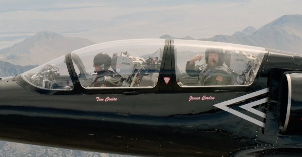 Tom Cruise i James Corden