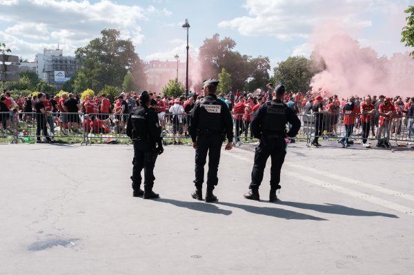 Neredi Pariz  - Liga prvaka: Liverpool - Real, 28.5.2022.