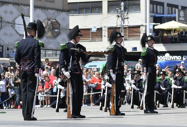 Norveška kraljevska garda i Počasno zaštitna bojna