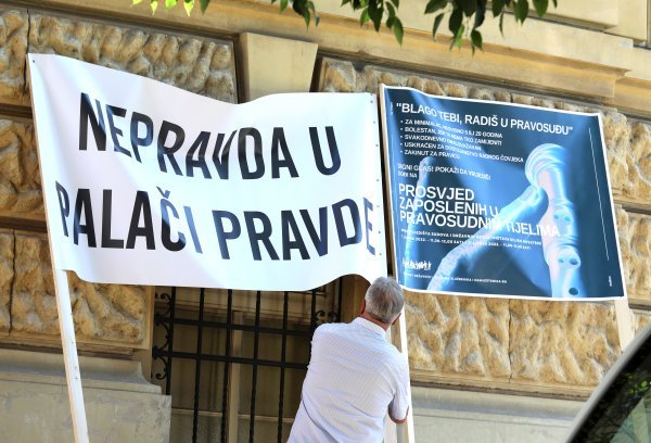 Šibenik: Prosvjed zaposlenih u pravosudnim tijelima
