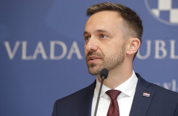 Presica oko mirovina u Vladi