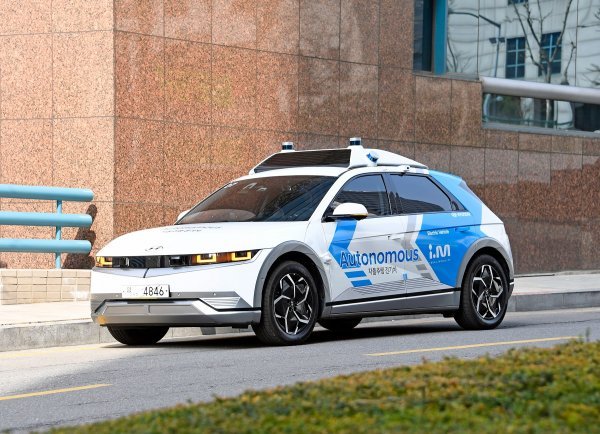 Hyundai kreće s 'car-hailing' uslugom RoboRide u Seulu s dva IONIQ 5 električna automobila s tehnologijom autonomne vožnje razine 4