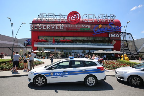 Evakuiran Arena centar