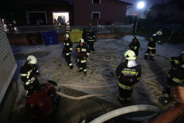 Nevrijeme poharalo Zagorje: Nakon tuče obilna kiša potopila ceste kod Poznanovca