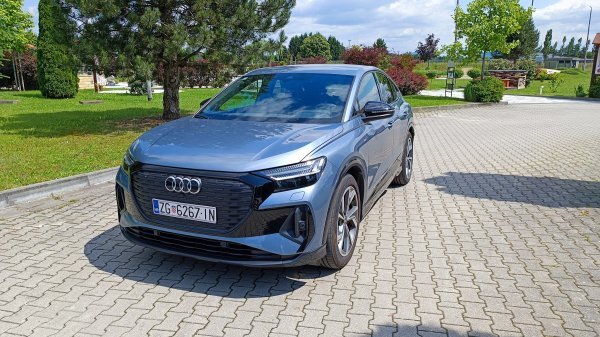 Audi Q4 Sportback 50 e-tron quattro S line