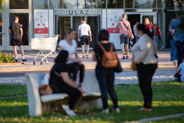 Dojava o bombi u Arena centru