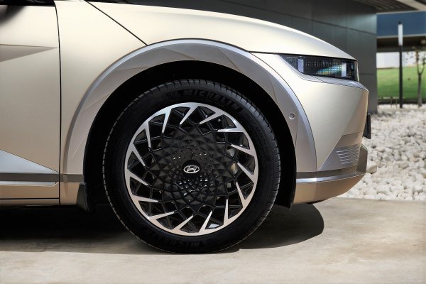 Hyundai Motor Group i Michelin razvijaju guma sljedeće generacije za premium EV za čistu mobilnost