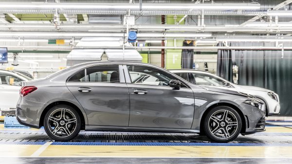 Mercedes će 2025. godine umiroviti A- i B-klasu