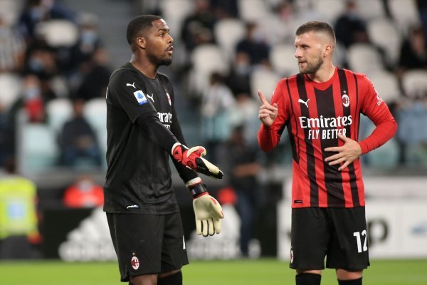 Mike Maignan i Ante Rebić (AC Milan)