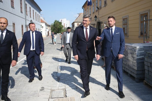 Plenković s Anušićem u Osijeku