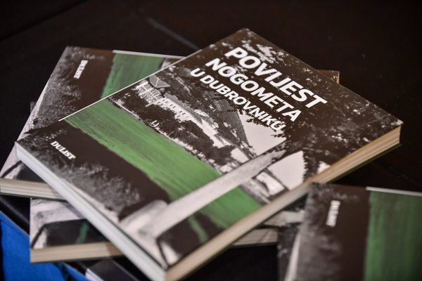 Predstavljena knjiga 'Povijest nogometa u Dubrovniku' autora Željana Konsua