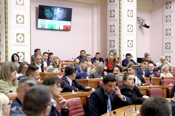 Grmoja greškom glasovao protiv opoziva Beroša, uslijedio smijeh HDZ-a