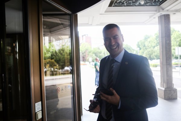 Dolazak članova HDZ-a u hotel Westin na sjednicu šireg Predsjedništva HDZ-a