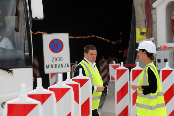 Ministar Butković u obilasku gradilišta druge cijevi Tunela Učka