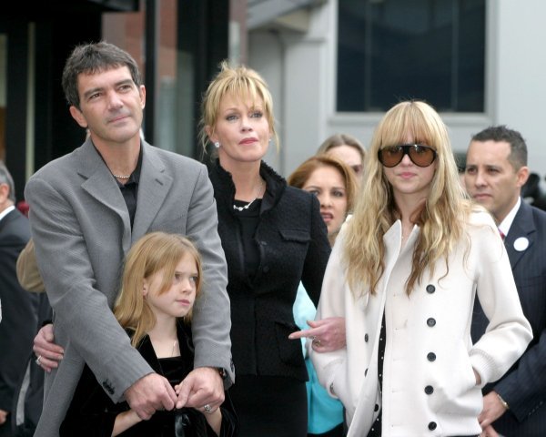 Antonio Banderas, Stella Banderas, Melanie Griffith, Dakota Johnson