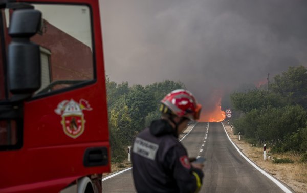 Širenje požara prema Zatonu