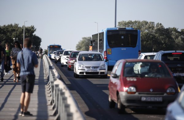 Teška nesreća na zagrebačkom Mostu slobode, promet otežan