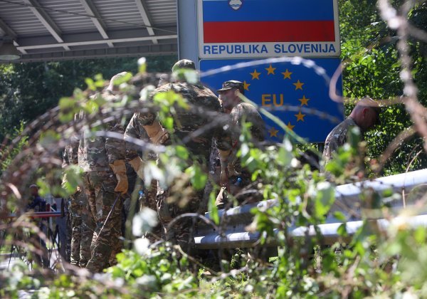 Uklanjanje žilet žice između Slovenije i Hrvatske