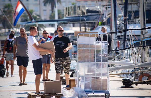 Smjena gostiju na luksuznim kruzerima u Splitu