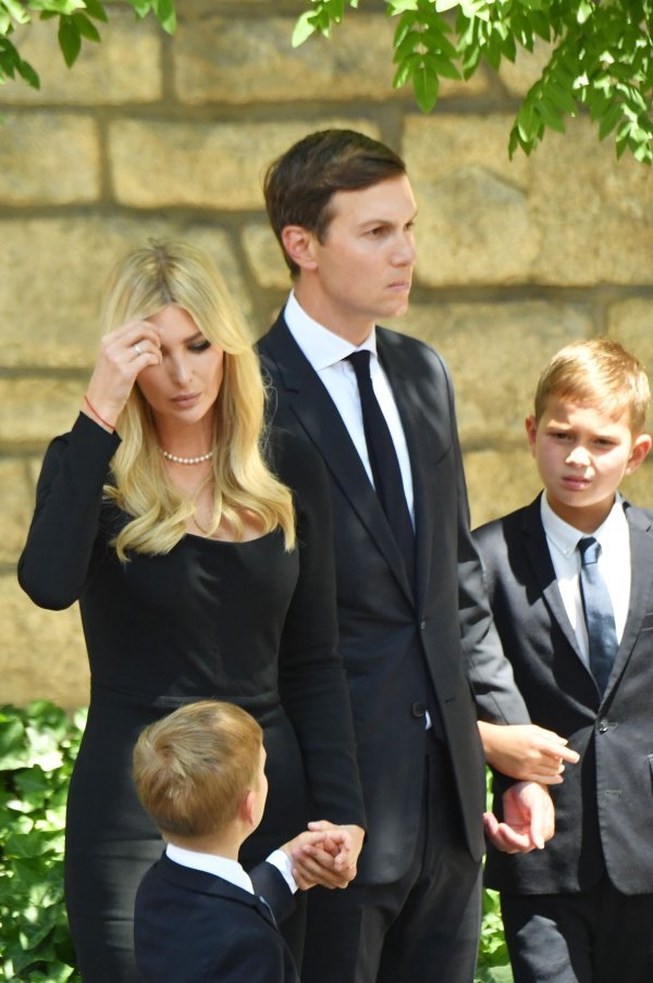 Jared Kushner s Ivankom Trump i djecom